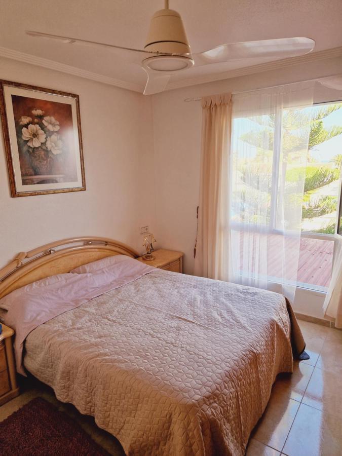 Magnifico Chalet Adosado En Torrevieja, Alicante. Bagian luar foto