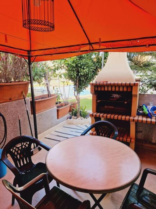 Magnifico Chalet Adosado En Torrevieja, Alicante. Bagian luar foto